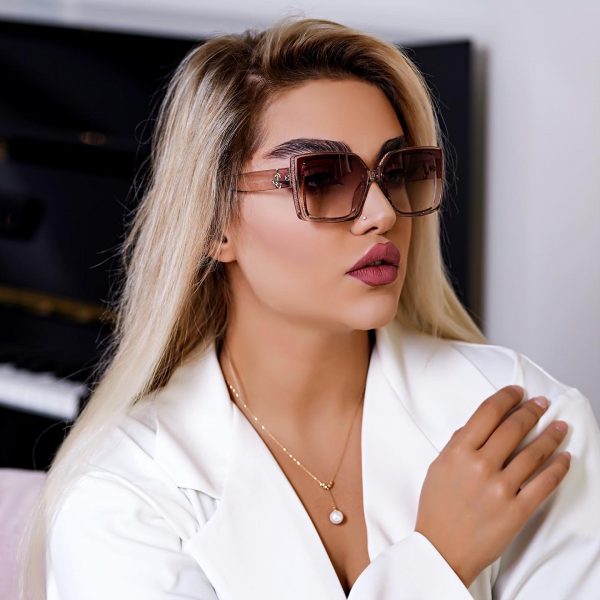 عینک آفتابی زنانه برند جیمی چو - Image 6