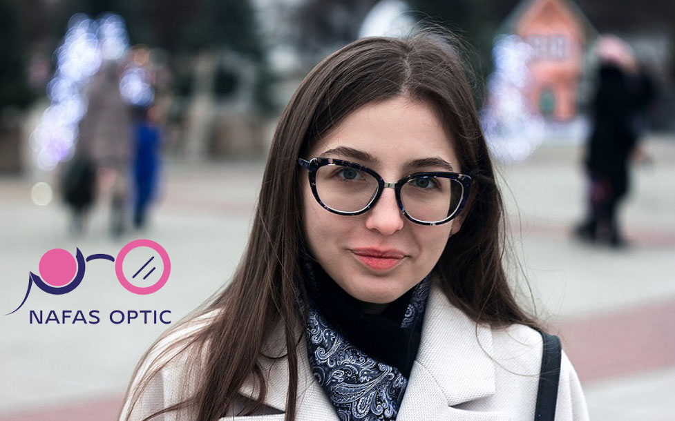 عینک طبی زنانه ترند 2025 8 ترندهای عینک زنانه 2025