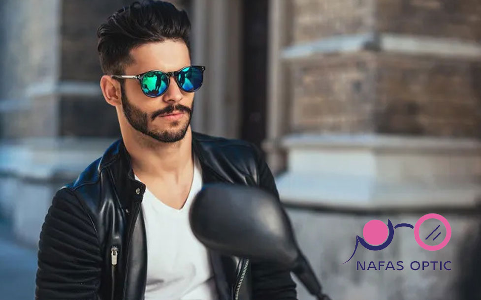 تاثیر عینک آفتابی بر جذابیت استایل مردان 4 تاثیر عینک افتابی بر جذابیت استایل مردان