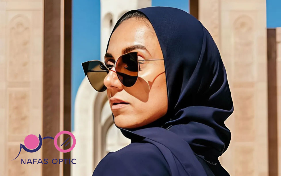 ست کردن عینک آفتابی زنانه در تابستان 3 ست کردن عینک افتابی زنانه در تابستان