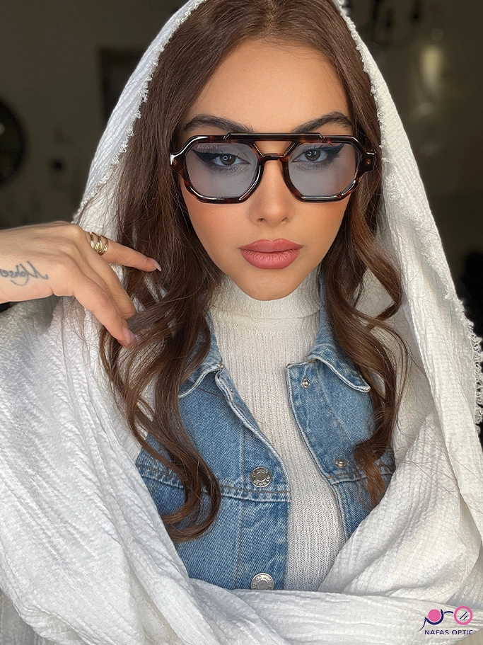 عینک آفتابی زنانه برند پرادا